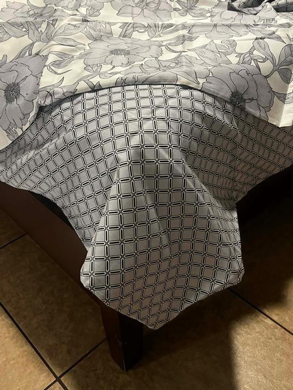 Review Thumbnail Image 4 383641686