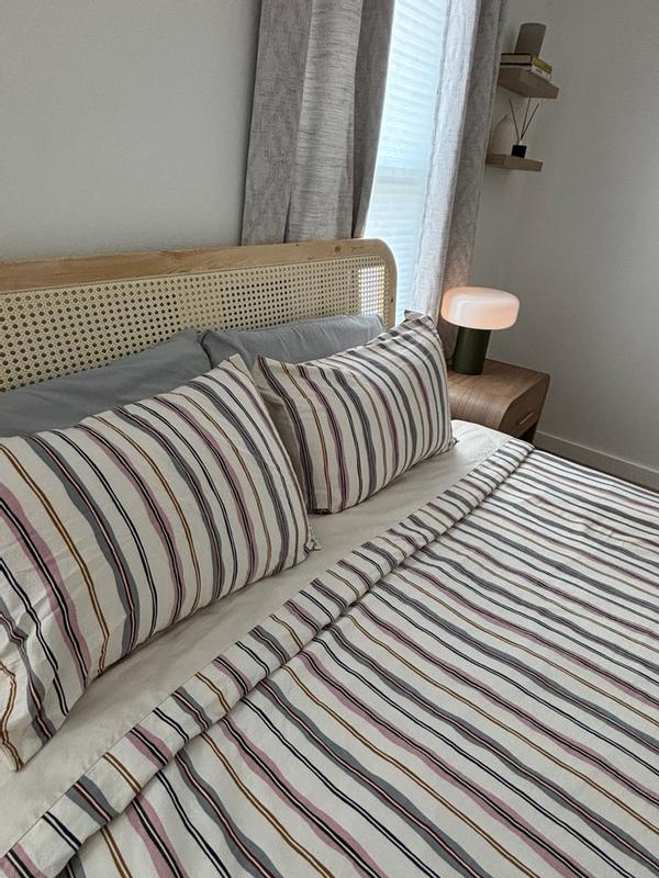 Review Thumbnail Image 1 379753178