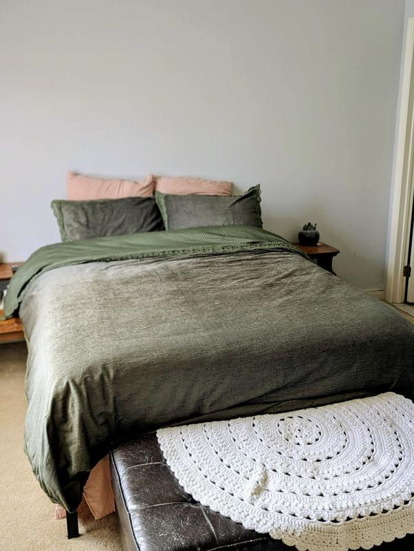 Review Thumbnail Image 0 379349264