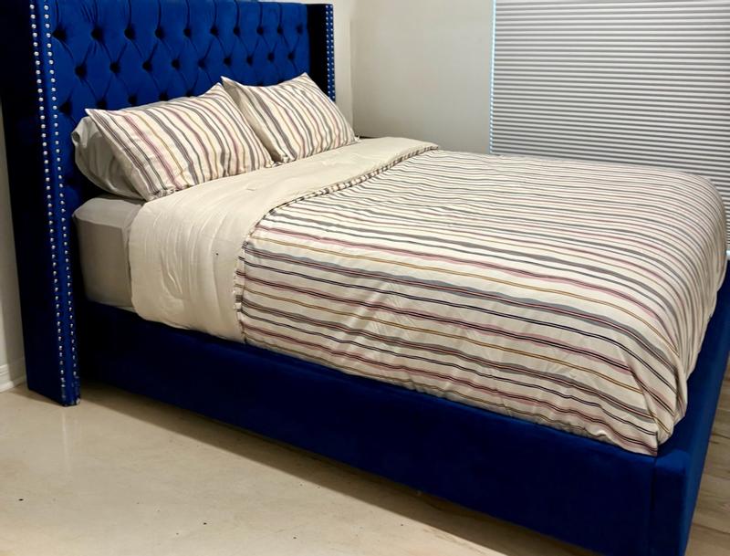 Review Thumbnail Image 0 380776753