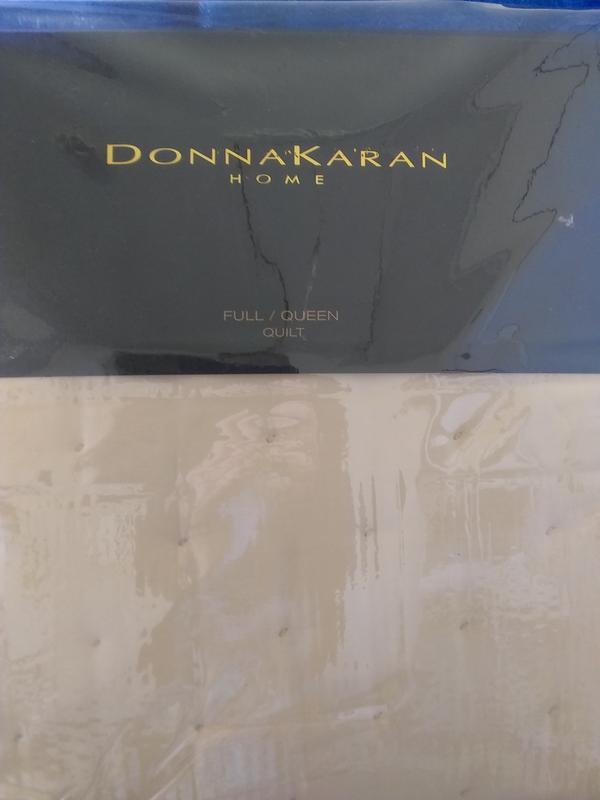Donna Karen Silk essential Quilt