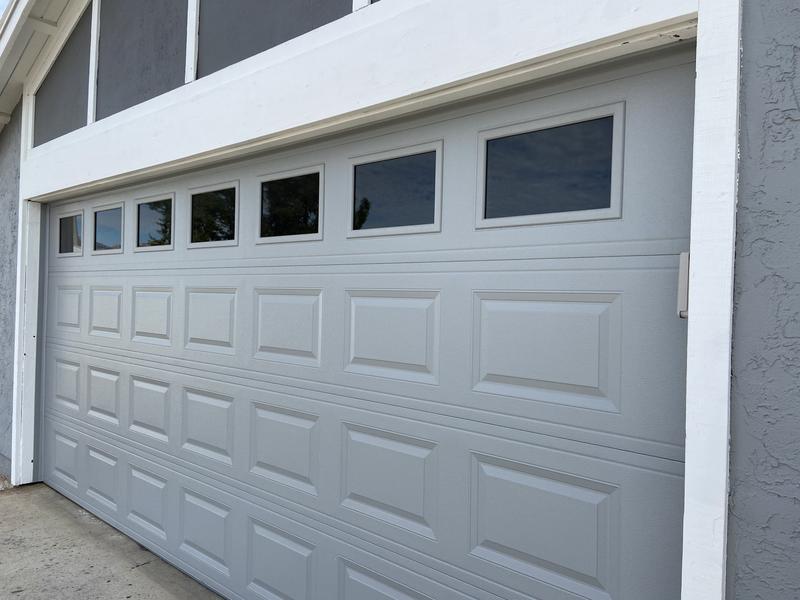 Raised Panel By C H I Overhead Doors, How To Replace The Top Panel Of A Garage Door