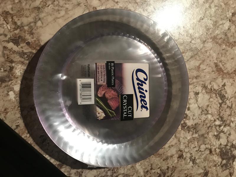 Chinet Cut Crystal 7 Plastic Plates 12 Ct Pack, Plates, Bowls & Cups