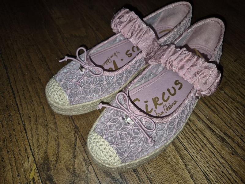 Review Thumbnail Image 0 383221608