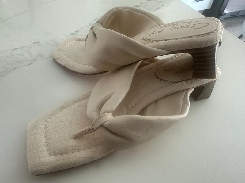 Customer photo for "My go to summer shoes!"