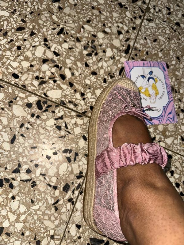 Review Thumbnail Image 1 382106278