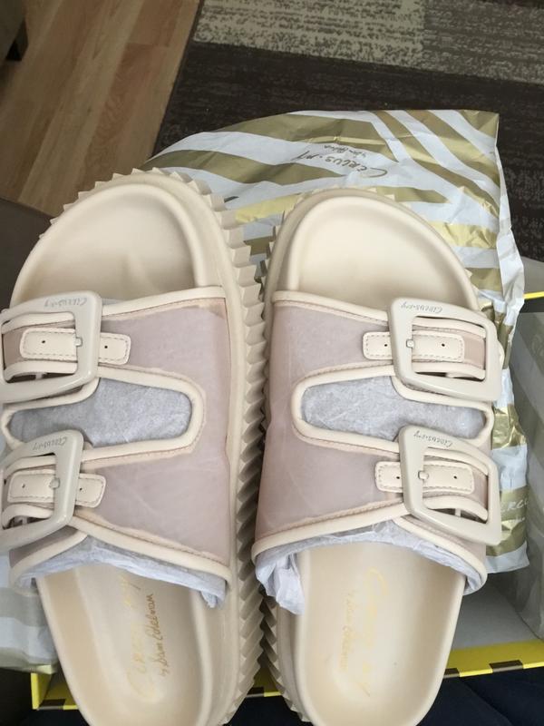 Customer photo for "Cute, Comfy and Stylish"