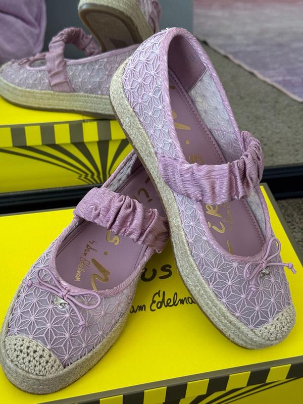 Review Thumbnail Image 2 382492775