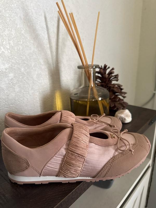 Review Thumbnail Image 0 382552488