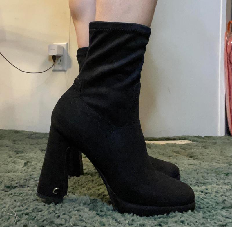 Customer photo for "Gorgeous, stylish booties"