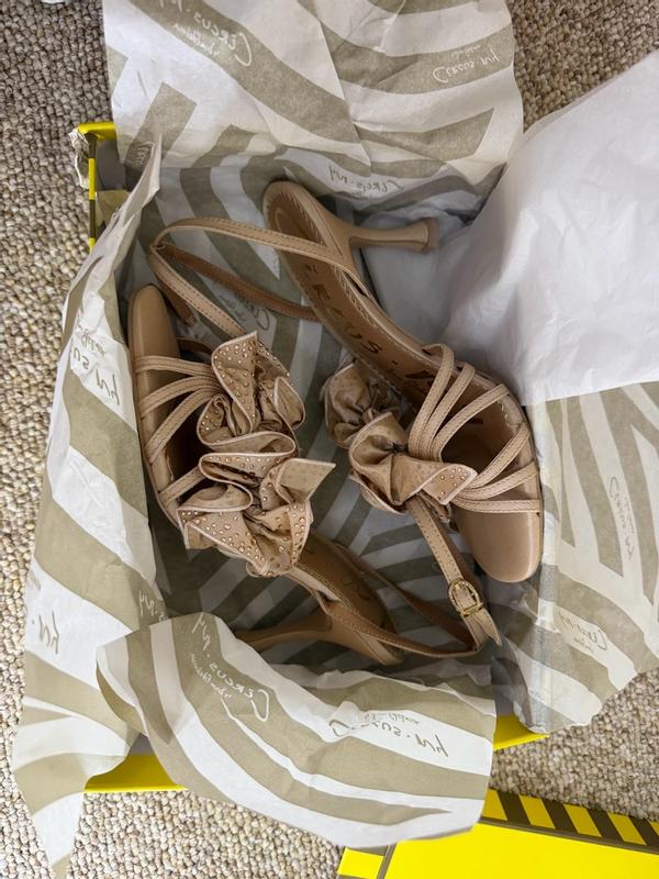 Review Thumbnail Image 1 385075532