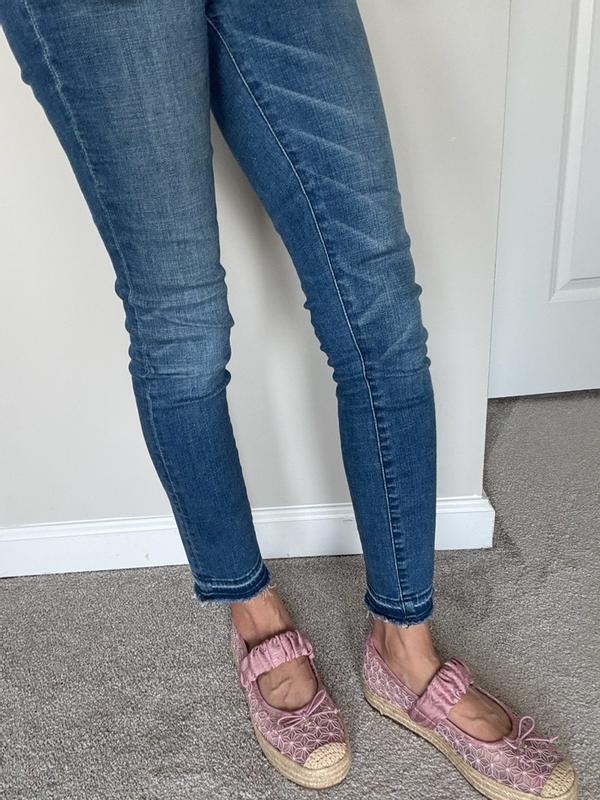 Review Thumbnail Image 3 382383253