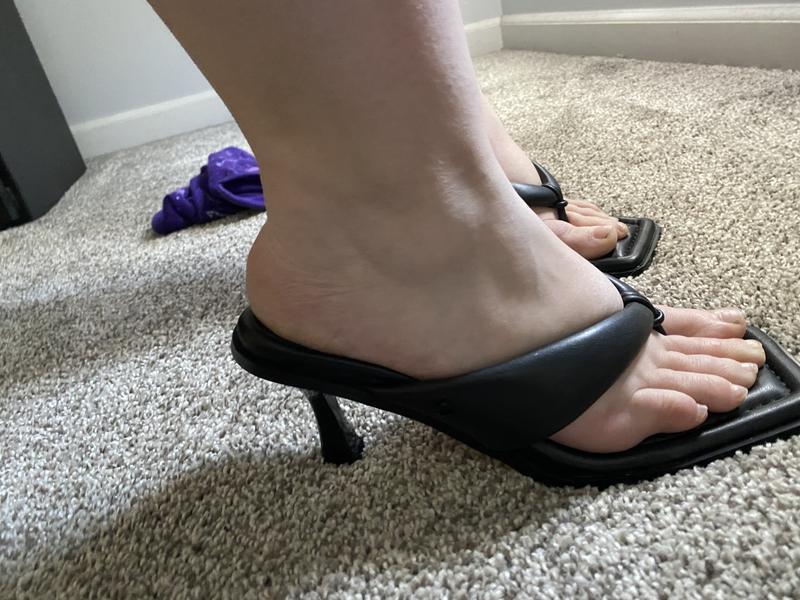 Excuse my pale legs!