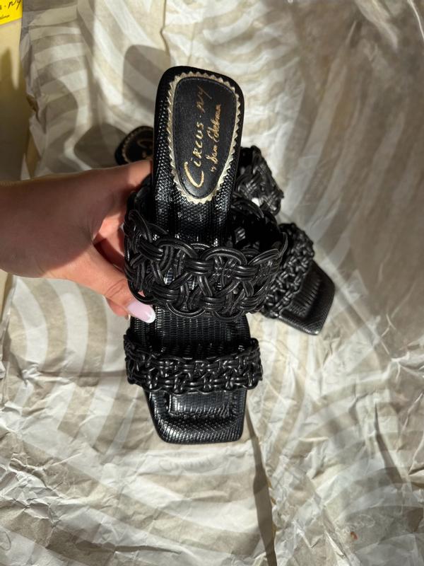 Customer photo for "The perfect statement slide 🖤"