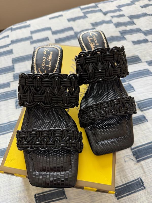 Customer photo for "Cute and casual for summer"