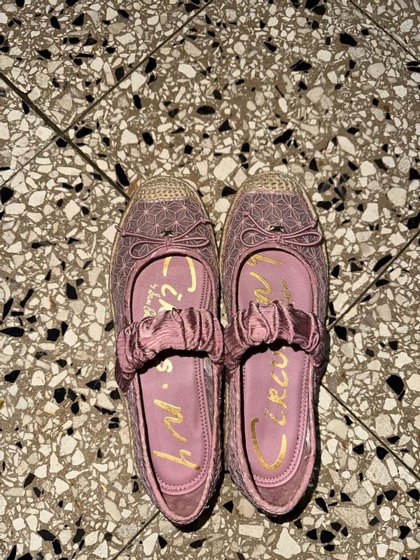 Review Thumbnail Image 0 382106278