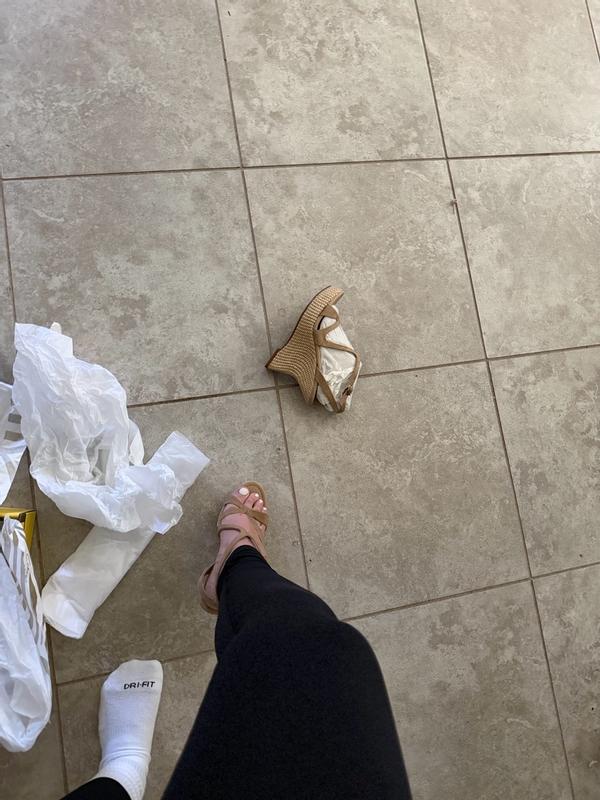 Review Thumbnail Image 2 385212502