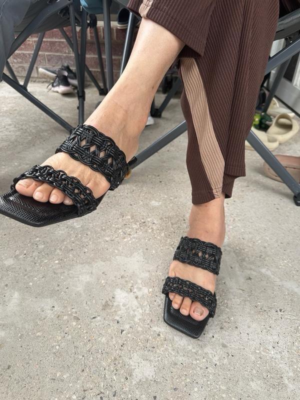 Customer photo for "Cute and casual for summer"