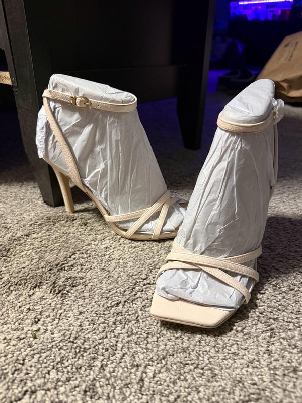 Review Thumbnail Image 0 384731220