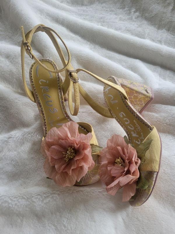 Review Thumbnail Image 1 382387144