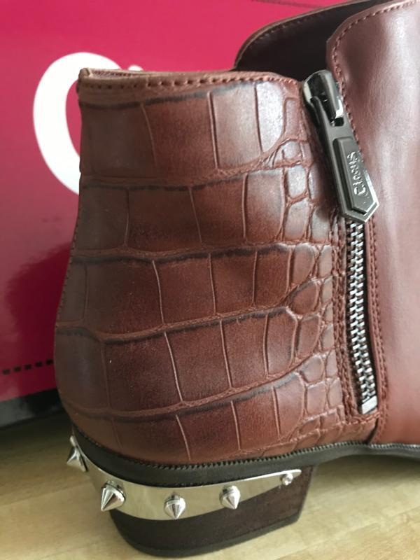 Look at these unique details!!