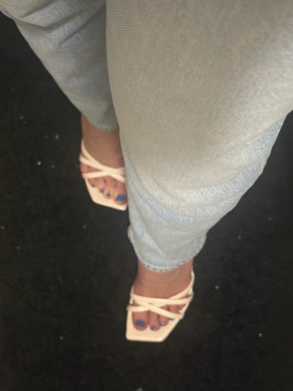 Review Thumbnail Image 3 382684211