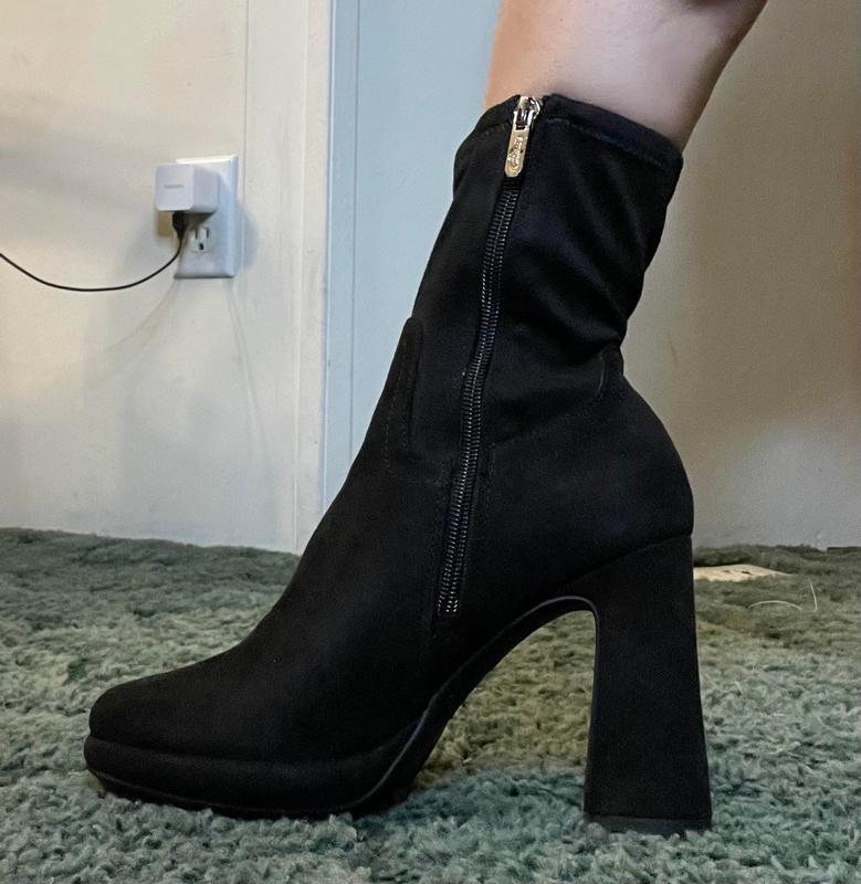 Customer photo for "Gorgeous, stylish booties"