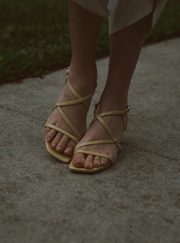 Review Thumbnail Image 0 382032191