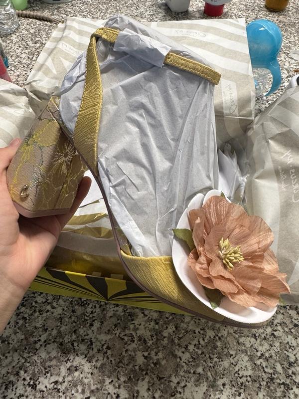 Review Thumbnail Image 0 382203577