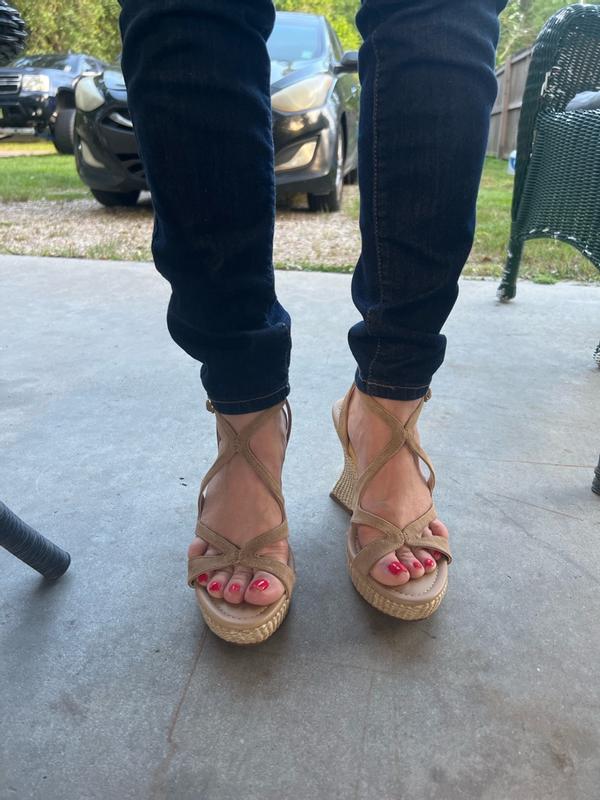 Review Thumbnail Image 3 385071542