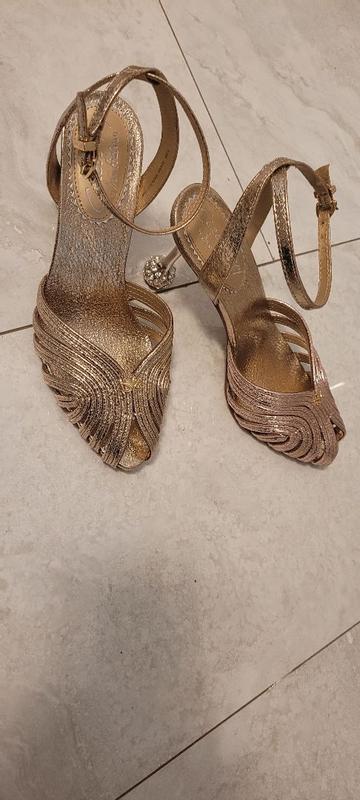 Review Thumbnail Image 0 383132614