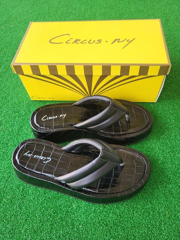 They come in a cute box