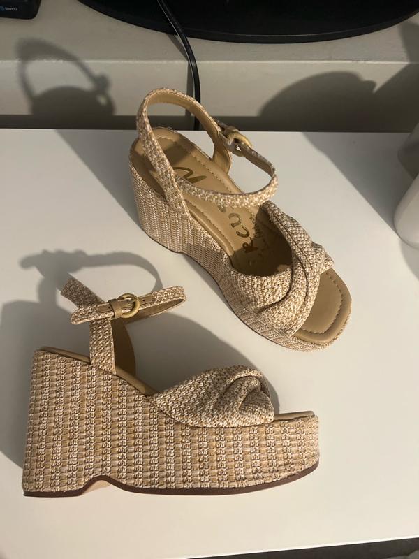 Review Thumbnail Image 3 385143950