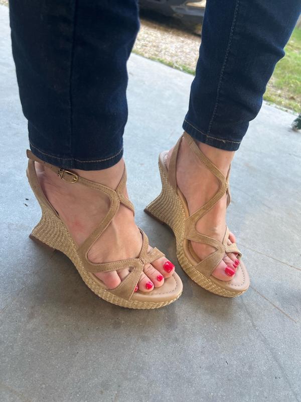 Review Thumbnail Image 0 385071542