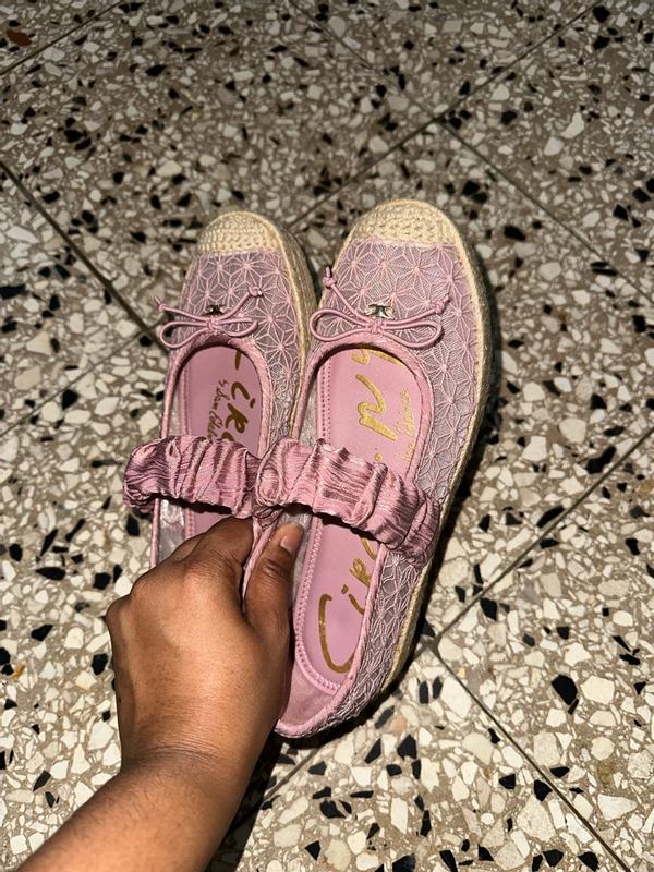 Review Thumbnail Image 2 382106278