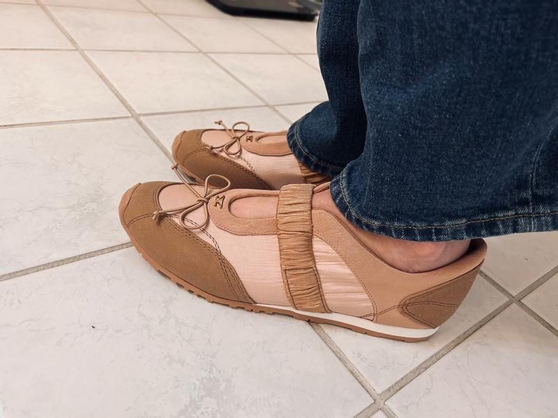 Customer carousel item 2.