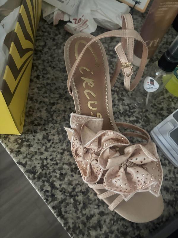 Review Thumbnail Image 0 385069796