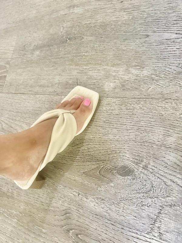 Customer photo for "My go to summer shoes!"