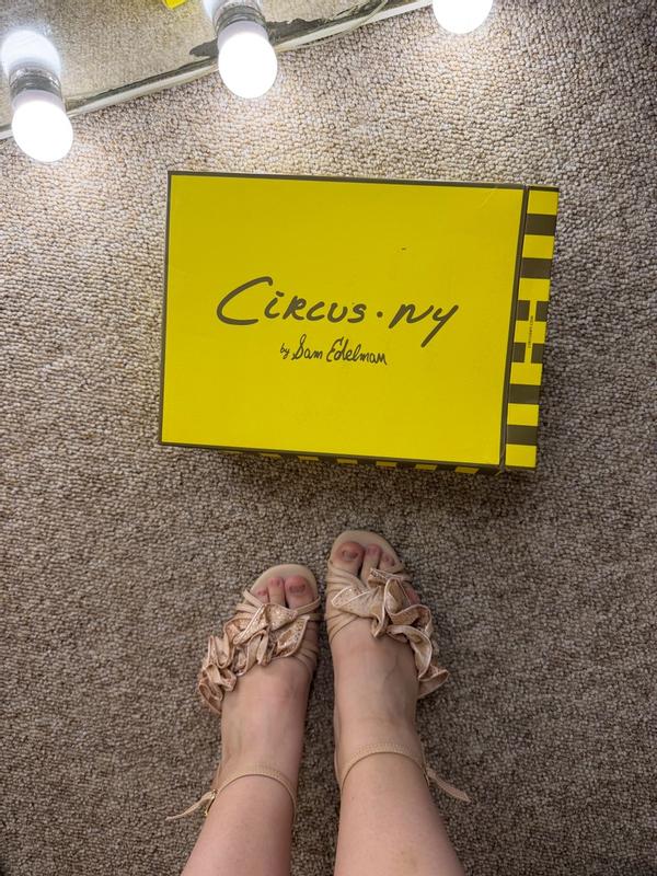 Review Thumbnail Image 0 385075532