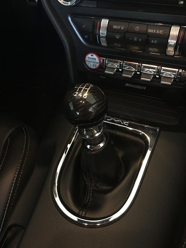FORD PERFORMANCE 20152018 MUSTANG CARBON FIBER SHIFT KNOB 6 SPEED M