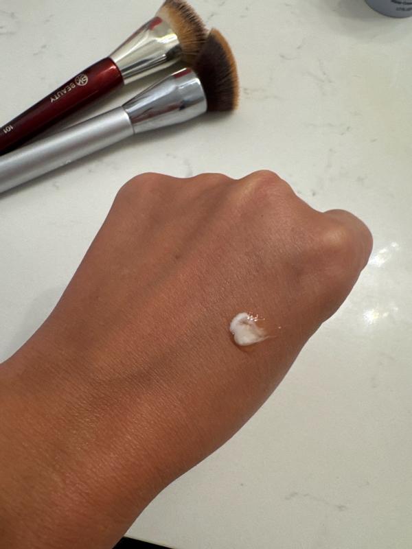 Customer photo for "Serum is moisturizing, but not correcting."