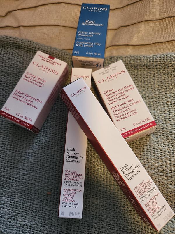 My photos show the only 2 produc5s I swear by abd can't go without. Long eyelashes? Old age bags? This sealer keeps mascara from smearing. Awesome!