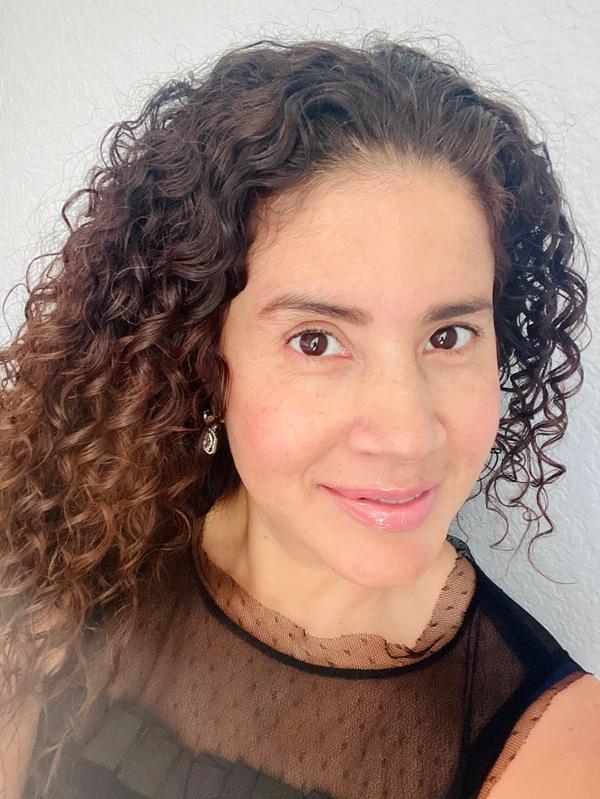 I'm 41 years old and thanks to Clarins and to facials, I have the best skin that I could wish for!