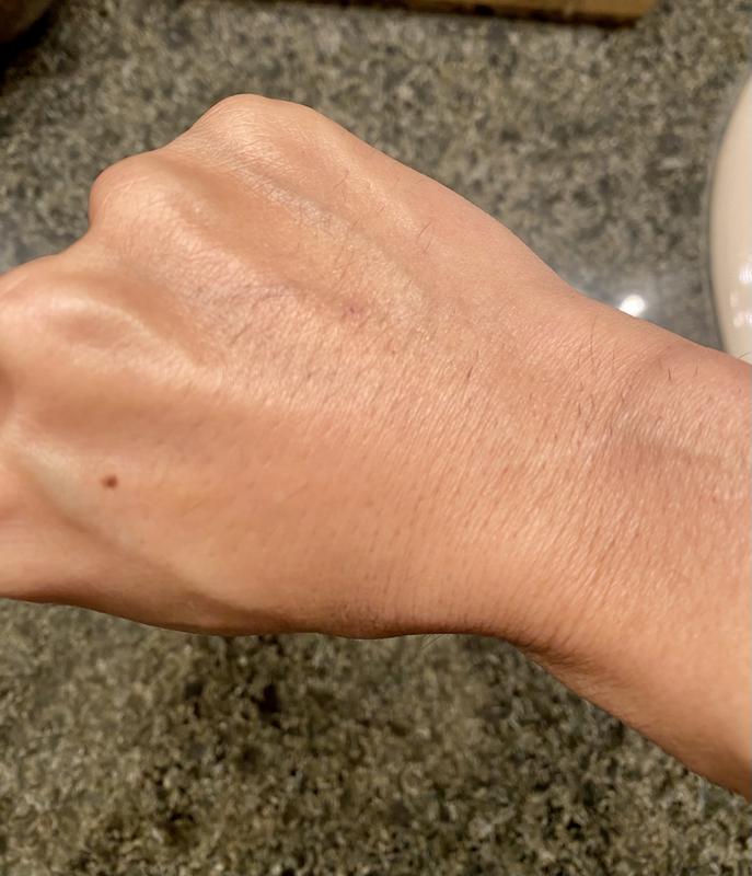 Nothing change after apply the Creme and not even feel moist