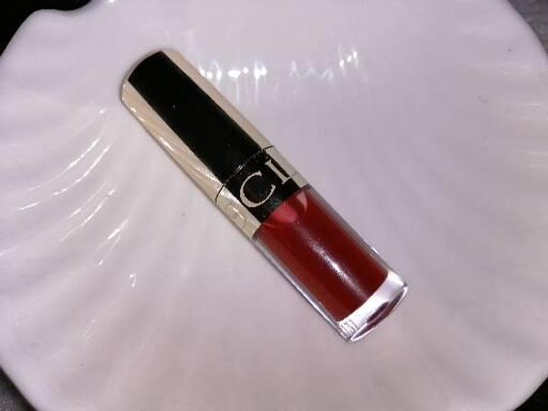 Beautiful lip oil