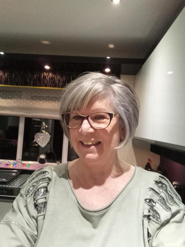 Love Gentle Renewing Cleansing Mouse