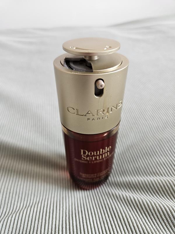 I expect to receive a replacement product. It's not good enough to send a customer a bottle with a crack in the lid. It's a premium product, and it is costing a lot of money