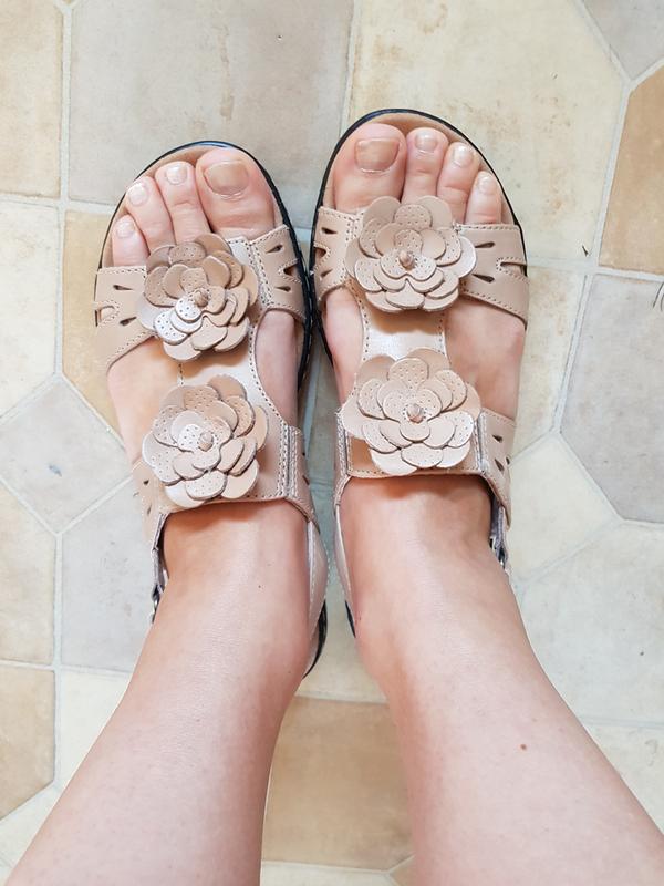 Clarks leisa claytin sandals on sale