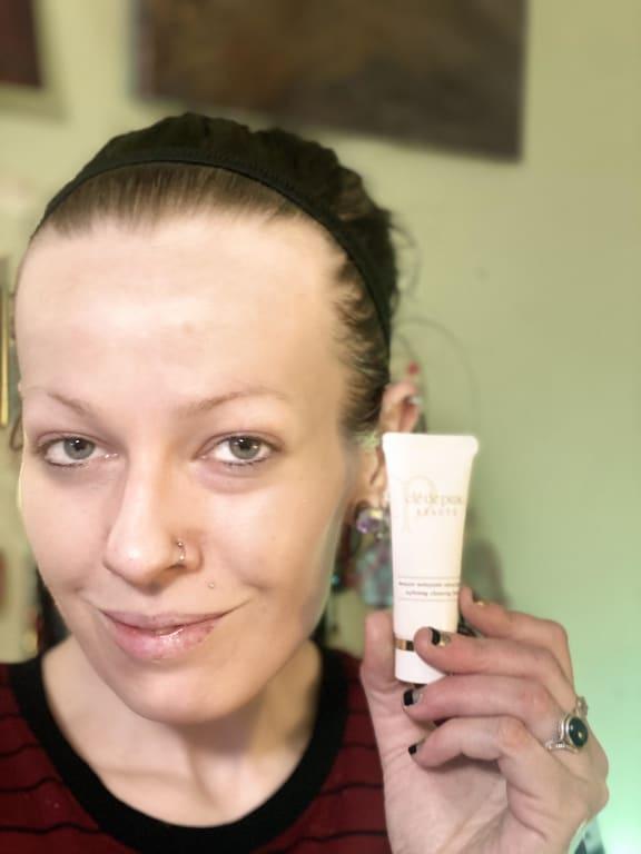 Customer photo for "Absolutely LOVE this cleanser!"