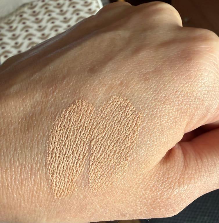 Ocher on left, almond on right. On the face looks the same.